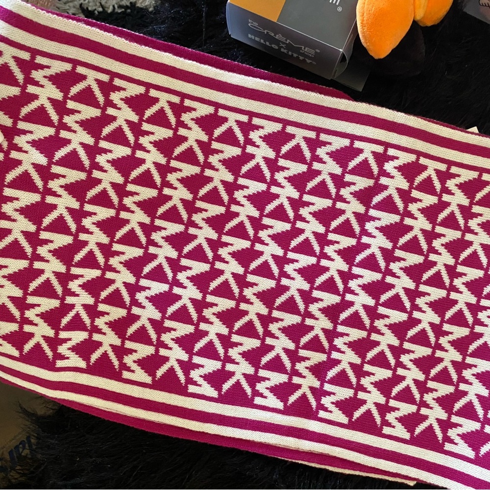 Micheal Kors scarf